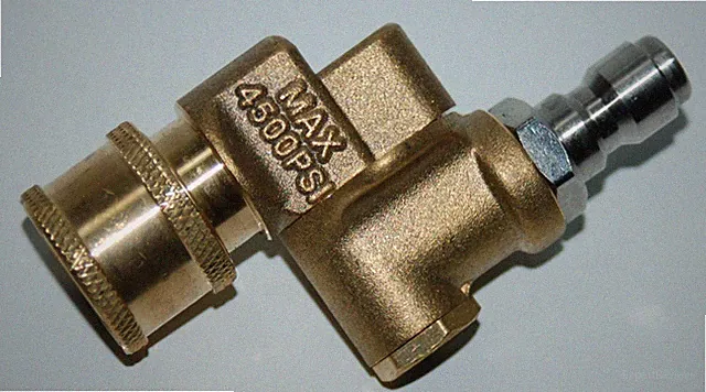4,500 PSI Pressure Washer 1/4" Pivoting Quick Connect Coupler Attachment