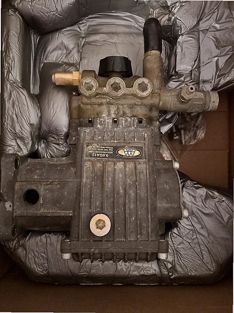AAA 9.6GA12 Horizontal Triplex 3200 PSI @ 2.8 GPM Pressure Washer Pump AS IS