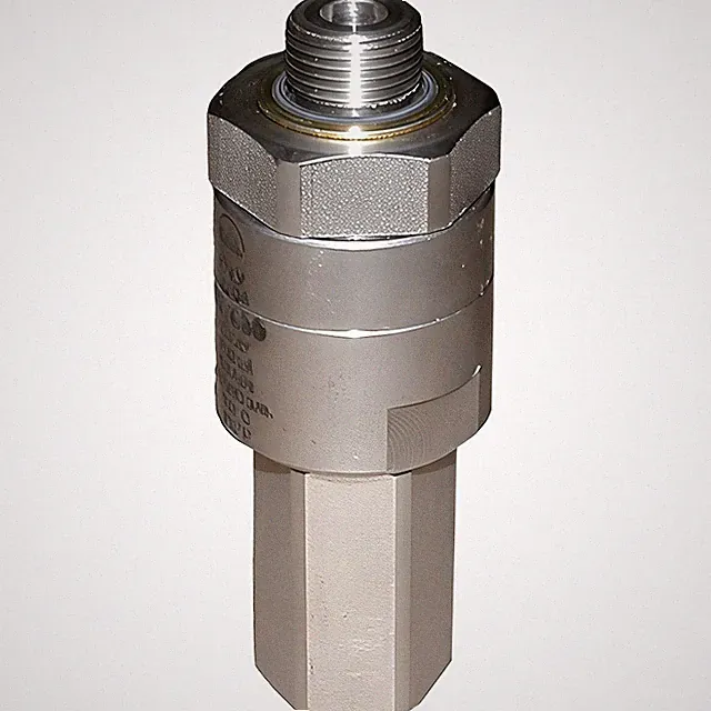 AR North America AR40406 Swivel Quick Coupler 3/8" 9570 PSI 15.8 GPM 210°F