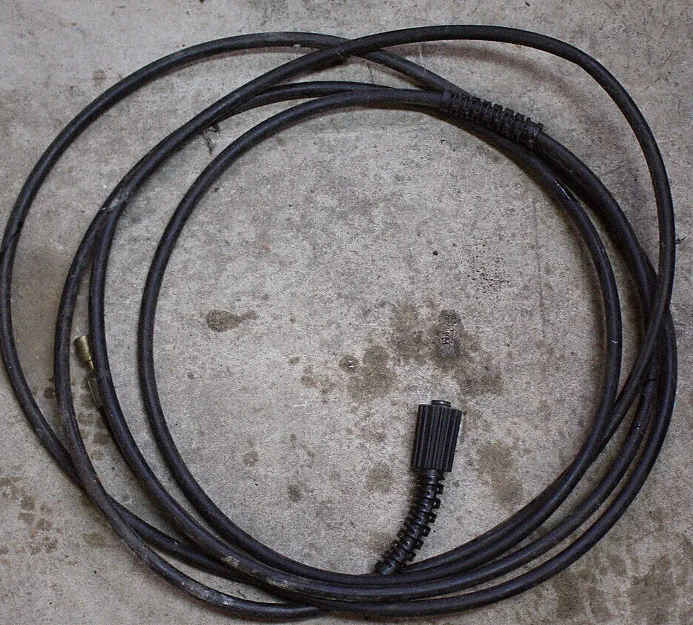 Black & Decker 10BLE-010 1,500 PSI. Electric Water Pressure Washer Hose