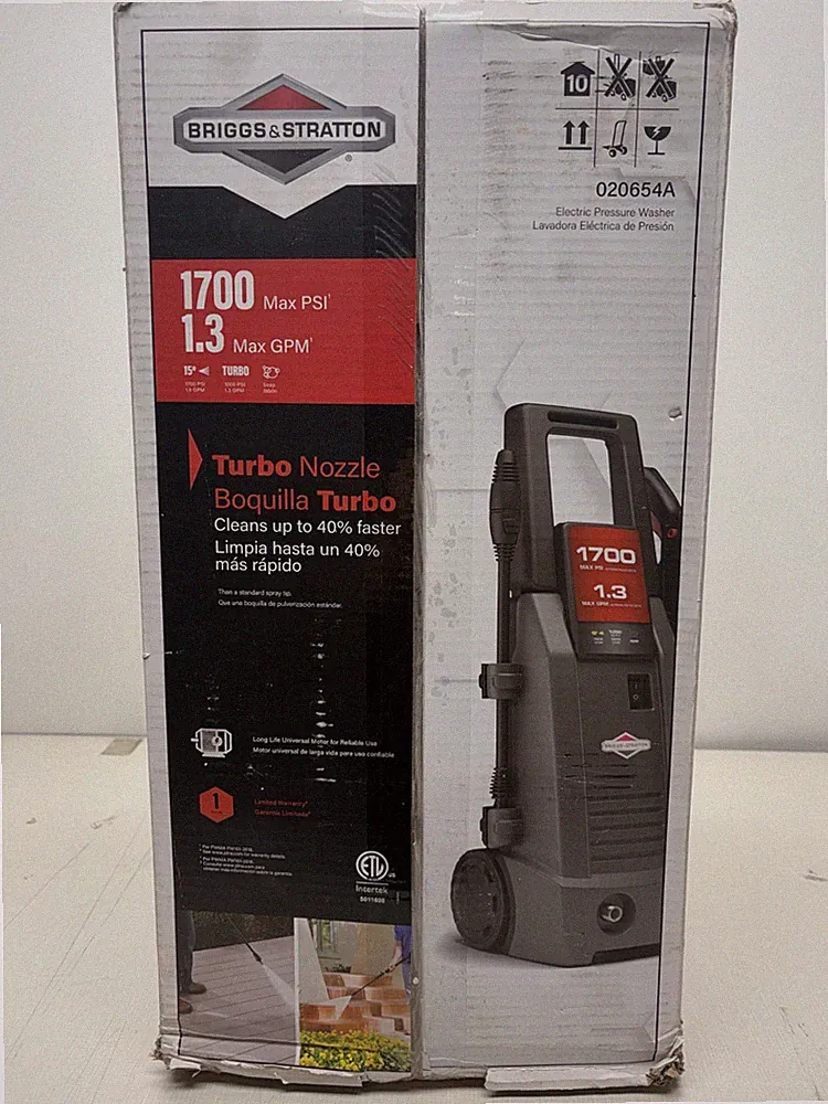 Briggs & Stratton 1700 PSI 1.3 GPM 13.75 Amp Electric Cold Water Pressure Washer
