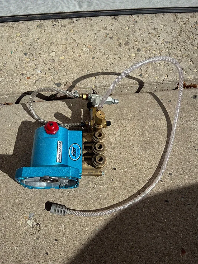 CAT 4DNX25GSI 3300psi Cold Water Pressure Washer Pump, Works
