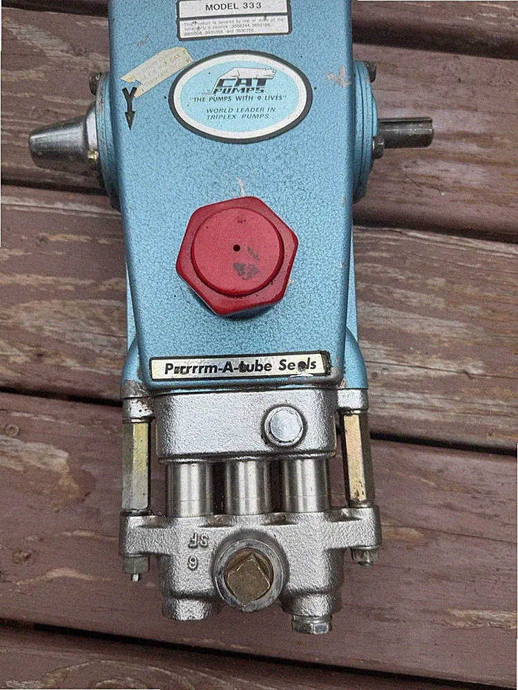CAT PUMPS MODEL 333 4 FRAME PISTON PUMP 4.0 G.P.M. 200PSI pressure washer