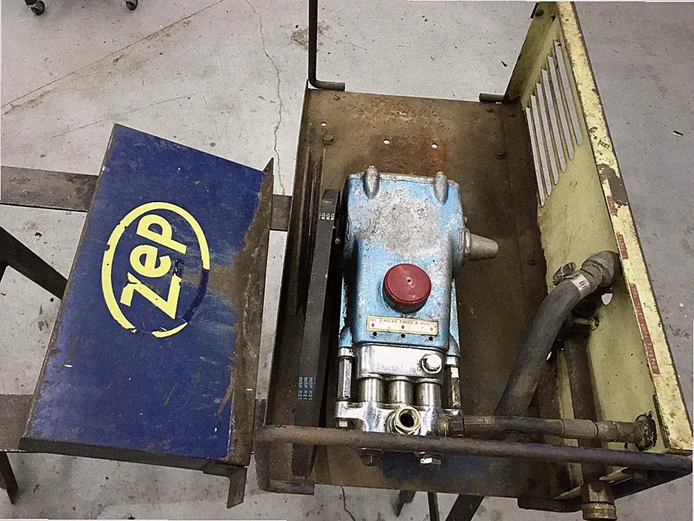 CAT PUMPS Triplex Plunger Pump pressure washer Zep 601 600 series 55 drum gallon