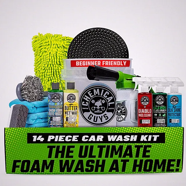 Chemical Guys 14-Pc Car Wash Kit Foam Blaster Bucket