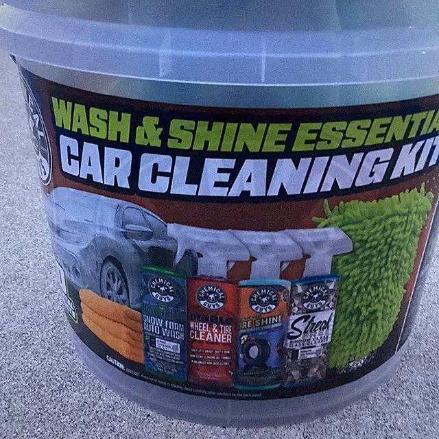 Chemical Guys Cleaning Kit with Car Wash Soap Car Wash Bucket foam window glossy