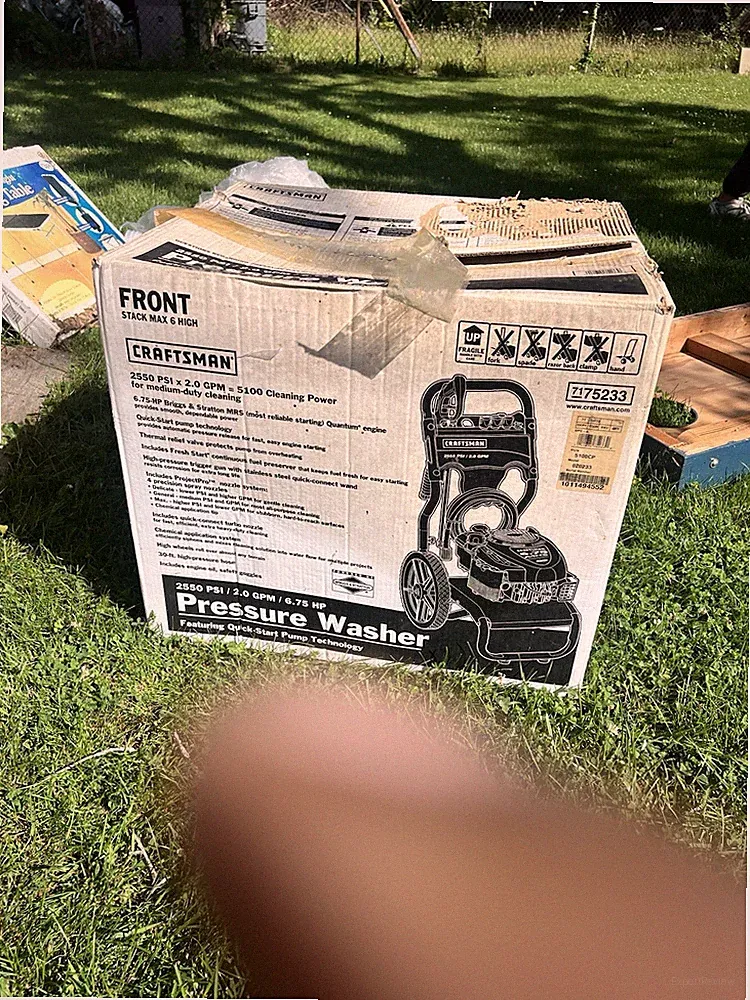 Craftsman 2550 PSI 2.0 GPM Gas Cold Water Pressure Washer Quick Connect 7175233
