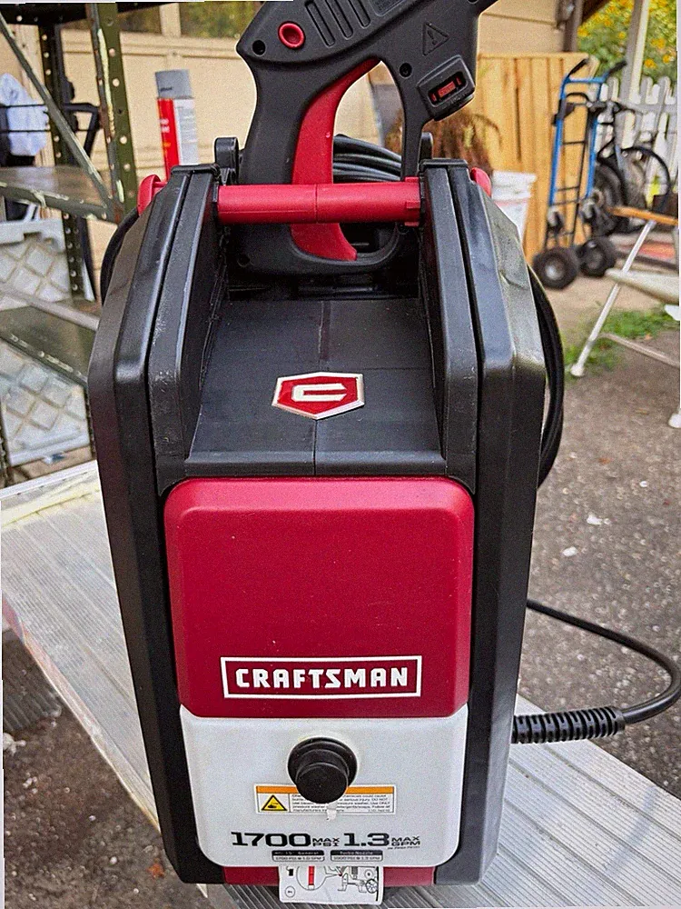CRAFTSMAN Corded Electric Cold Water Pressure Washer 1700 PSI 1.3 GPM Gun