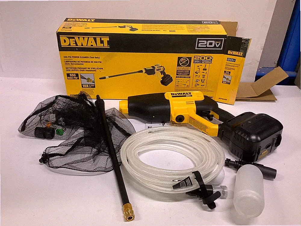 DEWALT 20V MAX 550 PSI Cold Water Pressure Washer (Tool only) (DCPW550B)