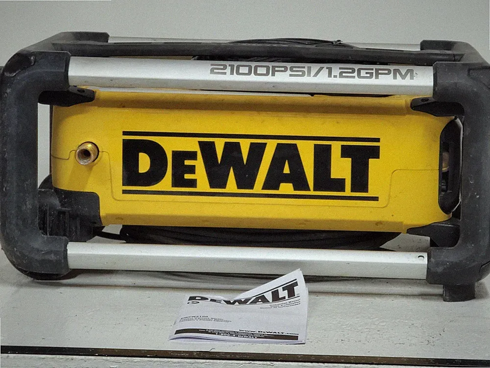 DEWALT 2100 PSI 1.2 GPM 13 Amp Electric Pressure Washer DWPW2100 FOR PARTS