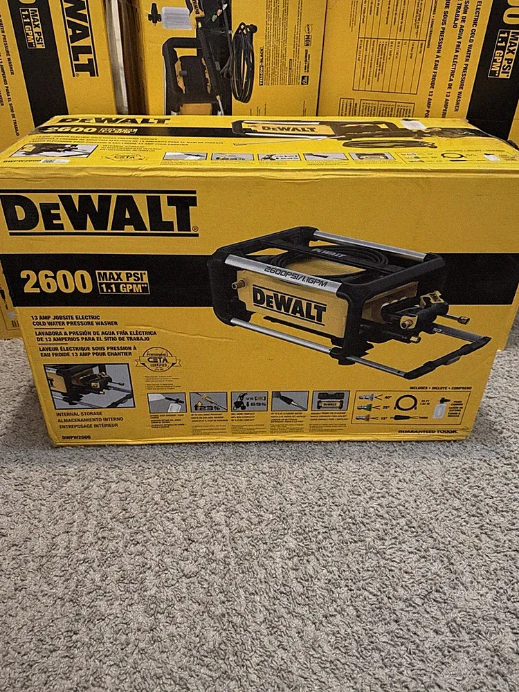 DEWALT 2600 PSI 1.1 GPM Cold Water Electric Pressure Washer