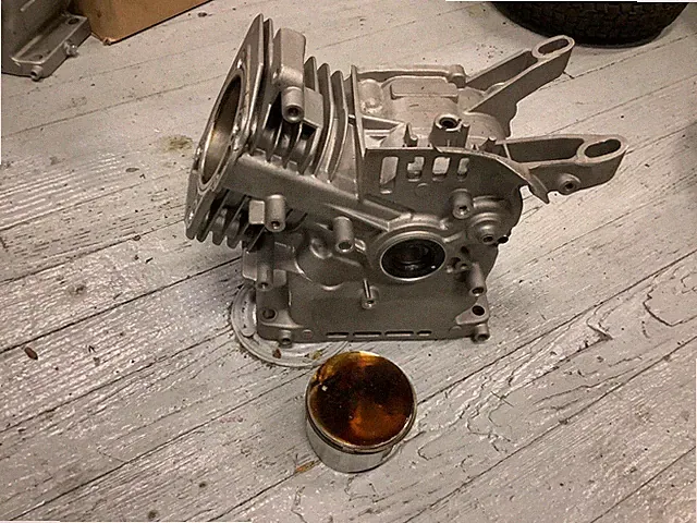 DEWALT 3400 PSI PRESSURE WASHER : ENGINE BLOCK / CYLINDER PISTON