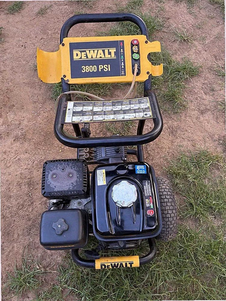 DEWALT 3800 PSI Gas Pressure Washer 3.1-4 GPM Wheel-Mounted 3000+ PSI