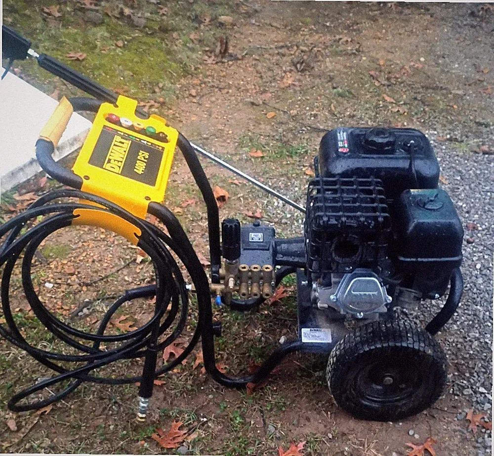DEWALT 4400PSI Cold Water Washer Powered Gas Pressure Washer (DXPW4440)