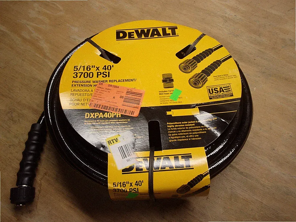 DEWALT 5/16" X 40' 3700 PSI PRESSURE WASHER EXTENSIONHOSE W/COUPLER # DXPA40PH