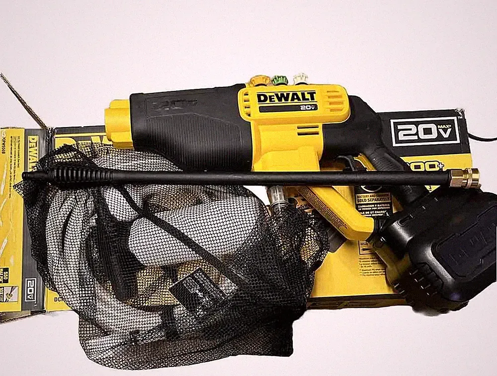 DEWALT DCPW550 20V 550 PSI 1.0 GPM Cold Water Cordless Electric Power Cleaner