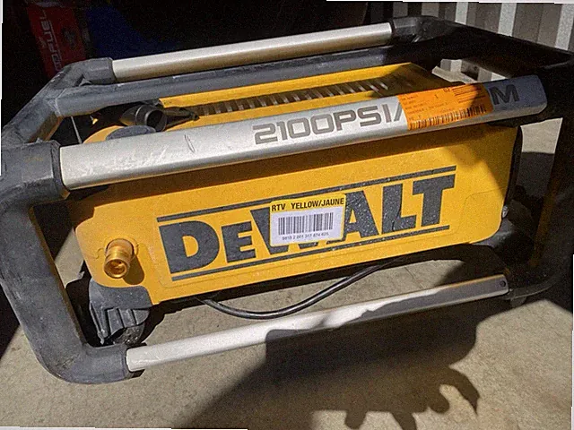 DeWalt DWPW2100 2100 PSI 1.2 GPM Electric Cold Water Pressure Washer