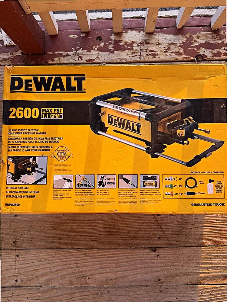 DEWALT DWPW2600 2600 PSI 1.1 GPM Electric Cold Water Pressure Washer