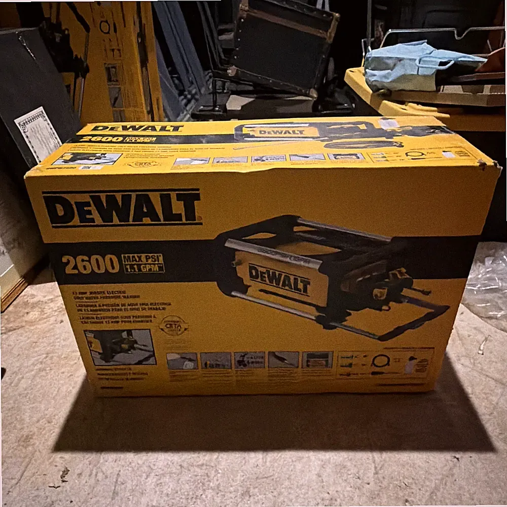 DEWALT DWPW2600 Electric Pressure Washer 2600 PSI 1.1 GPM 25ft Hose