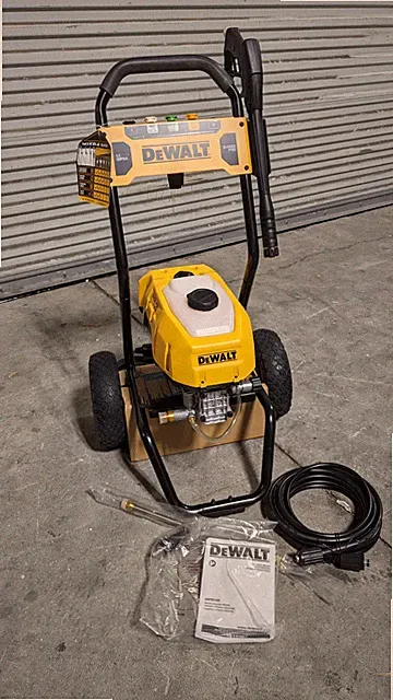 DEWALT Pressure Washer 1.1 GPM Electric 5 Quick-Connect Nozzles DWPW2400