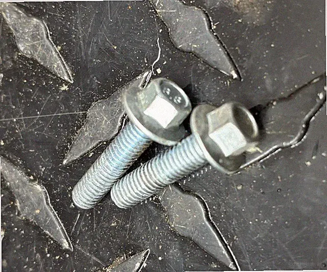 Generac 2,800 PSI Pressure Washer model # 0065960 2 FLANGE BOLT