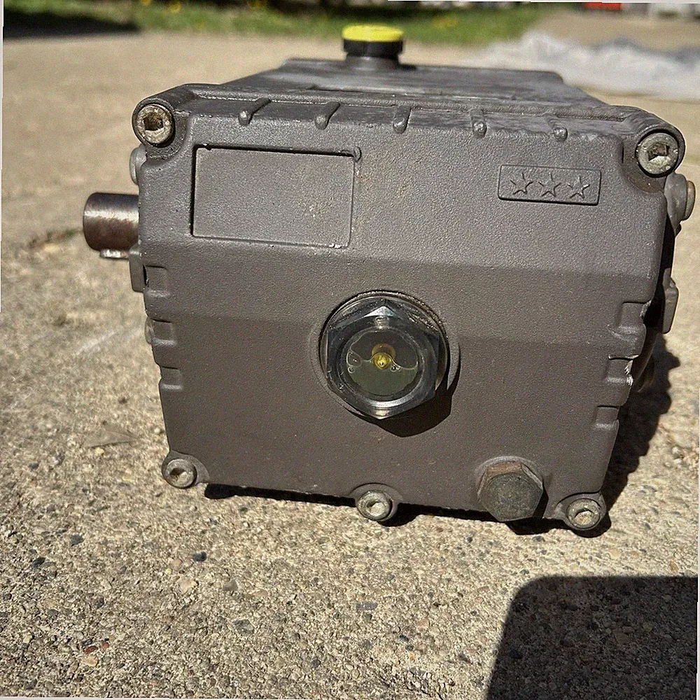 General Pump T9211 Pressure Washer Pump Turns 3000 PSI, 4.2 GPM, Belt