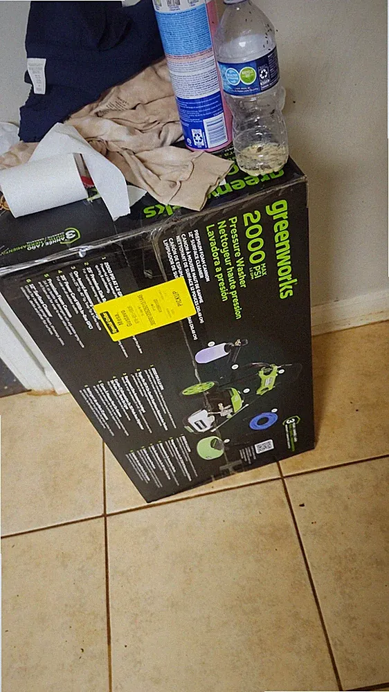 GreenWorks 2000 Psi PRESSURE WASHER WITH DETAILING KIT