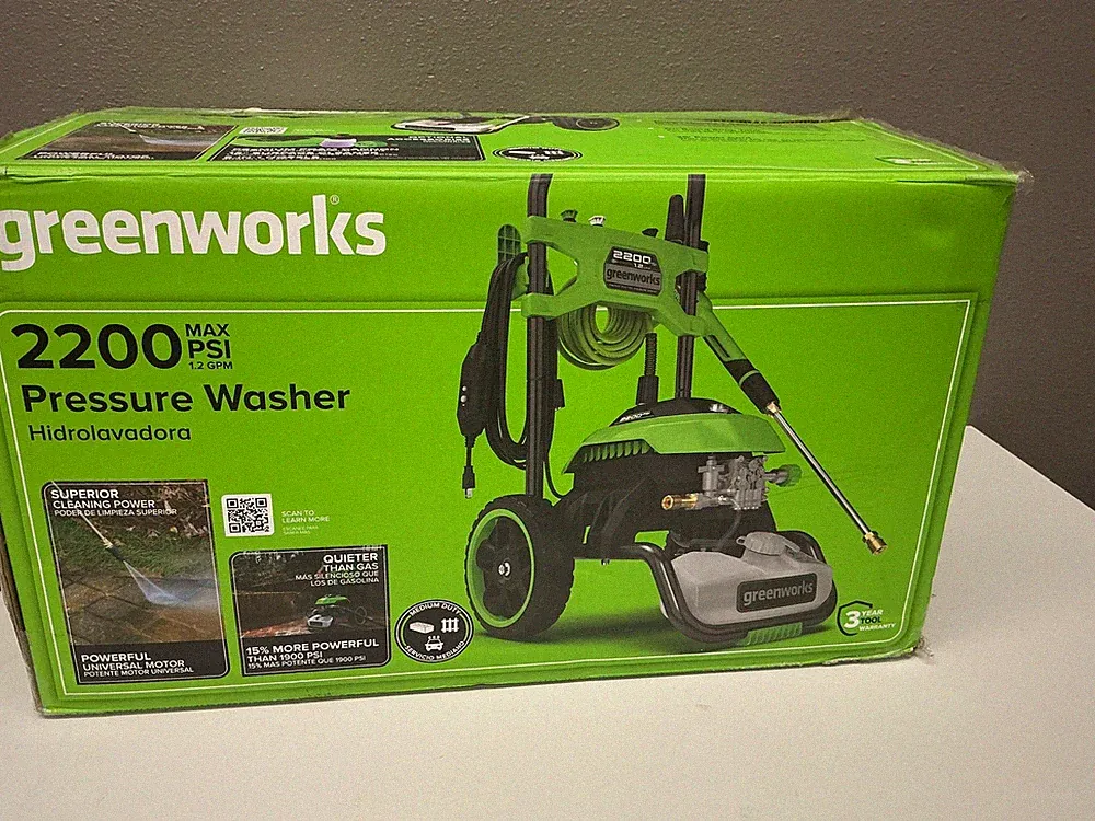 Greenworks 2200 PSI 1.2 GPM Electric Pressure Washer 4 Tips Missing Handle
