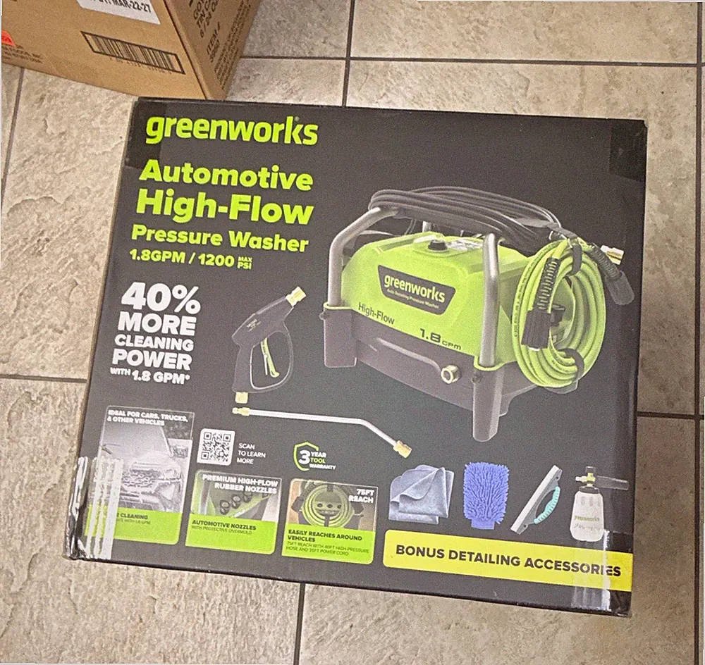 Greenworks Automotive High-Flow Pressure Washer 1200 PSI 1.8 GPM Hose/Gun/Foam