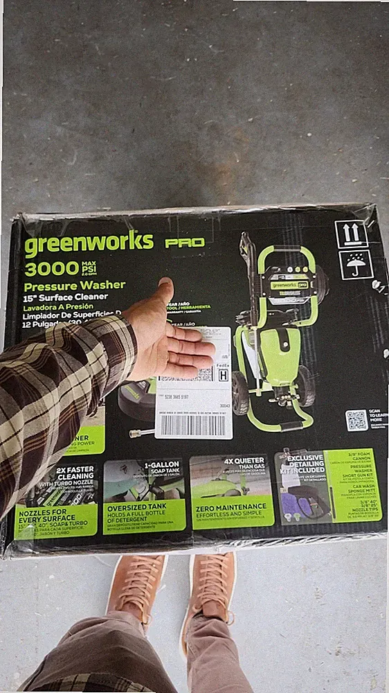 Greenworks Electric Pressure Washer 3000 PSI 2.0GPM Combo Kit