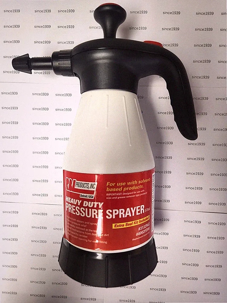 Heavy Duty Pressure Sprayer with Adjustable Nozzle, 1,5 L (51 oz.) 45 PSI max