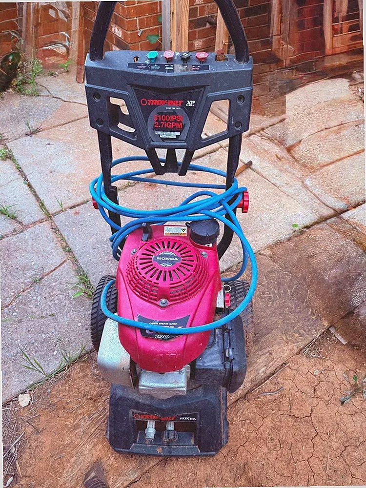 Honda GCV190 Troy-Bilt 3100 PSI 2.7 GPM Pressure Washer, Read below for pickup $
