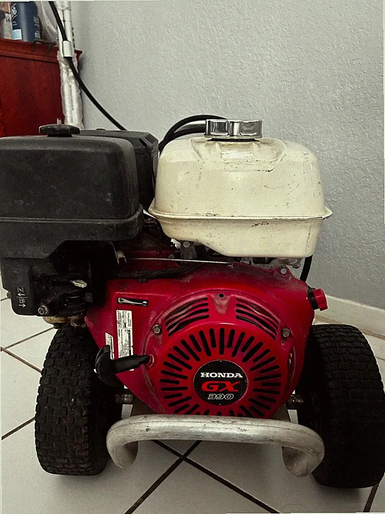 honda pressure washer. 4200 psi, used. Good condition. Works well.