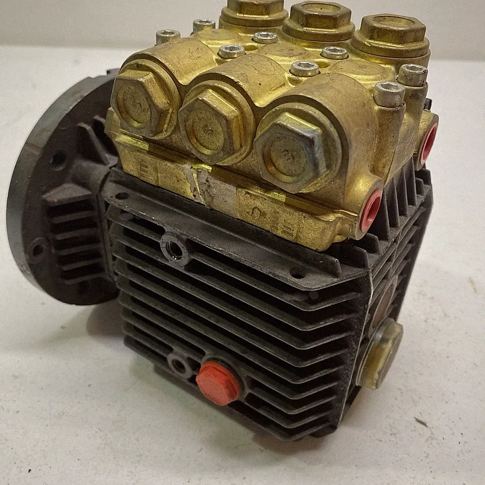 Interpump WW90 Pressure Washer Pump 8L/min 1300 PSI Triplex Plunger