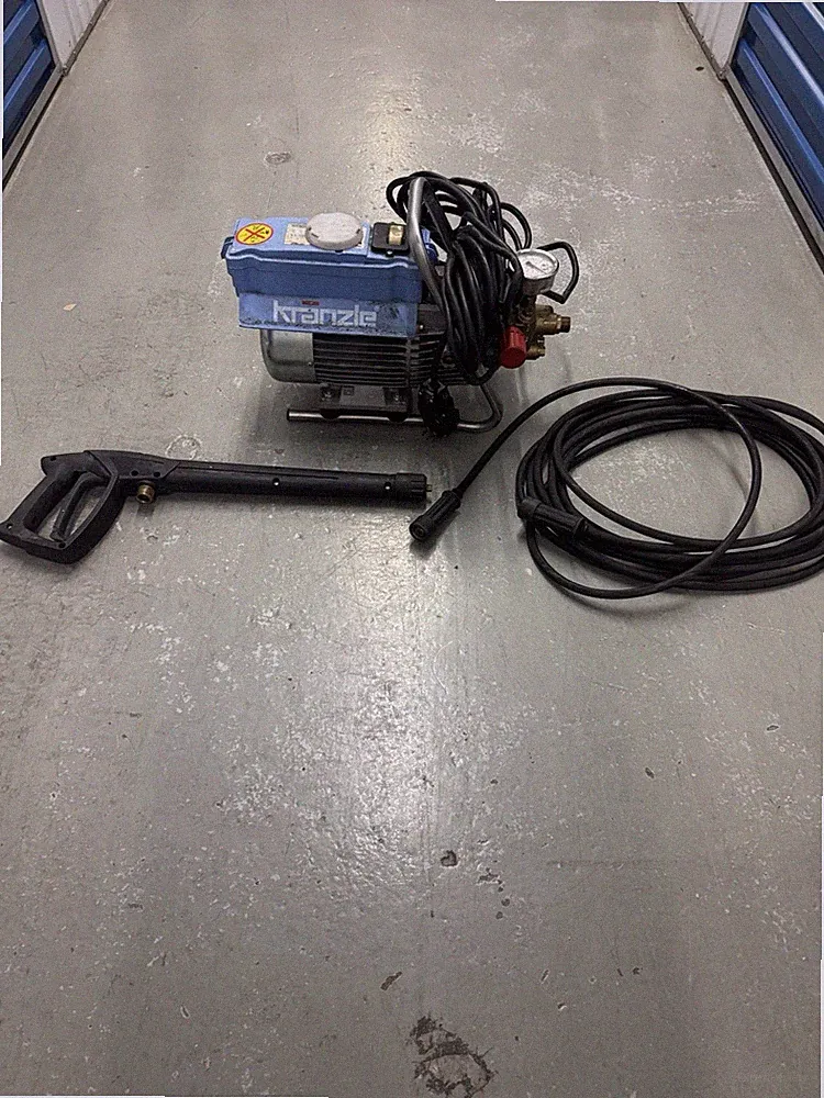 Kranzle 1622 Cold Water Pressure Washer, Corded Electric 110V, Gauge, Blue
