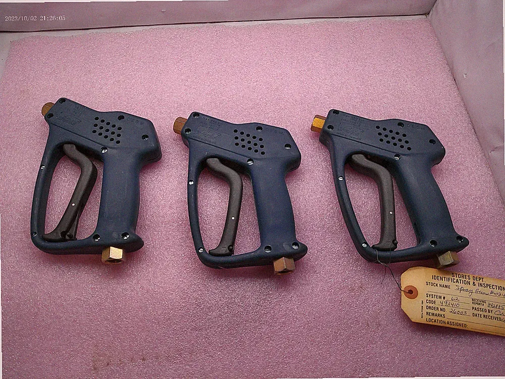 LOT OF 3, CAT PUMPS, SPRAY GUN, MAX: 250 BAR 3600 PSI (F)