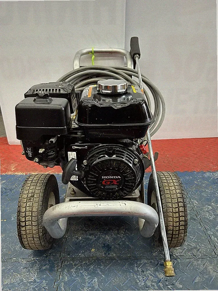 MI-T-M 2700 PSI Gas Pressure Washer / CA-2703- 1MMH Heavy Duty Power Washer USED