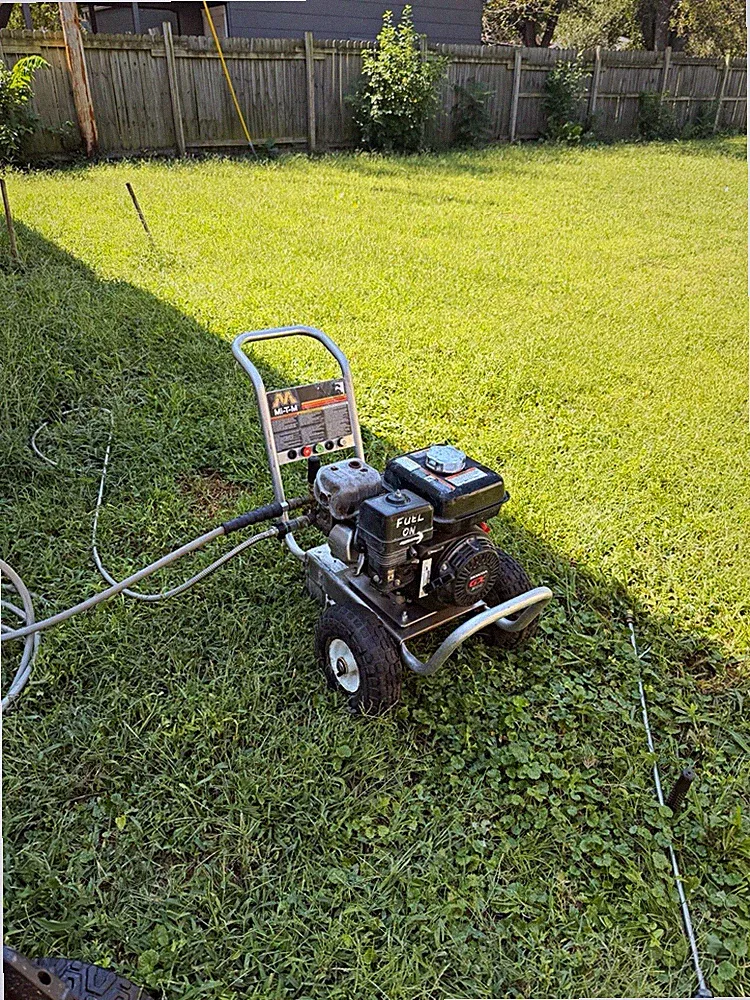 Mi-T-M Cold Water Pressure Washer 2700 PSI 208cc Gas Quick Connect CA-2703