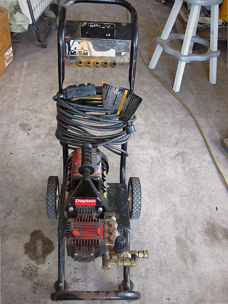 MI-T-M GC-1503-2DUH Electric Pressure Washer 2200 psi 110V