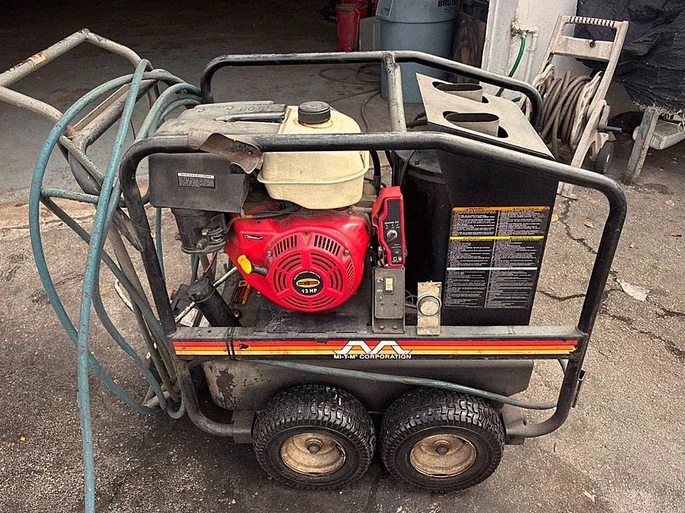 MI-TM HSP-3004-1MGH Gas Hot Water Pressure Washer 3,000psi