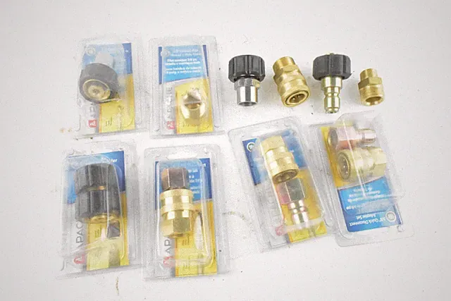 Miscellaneous Lot Of Pressure Washer Disconnects/Parts