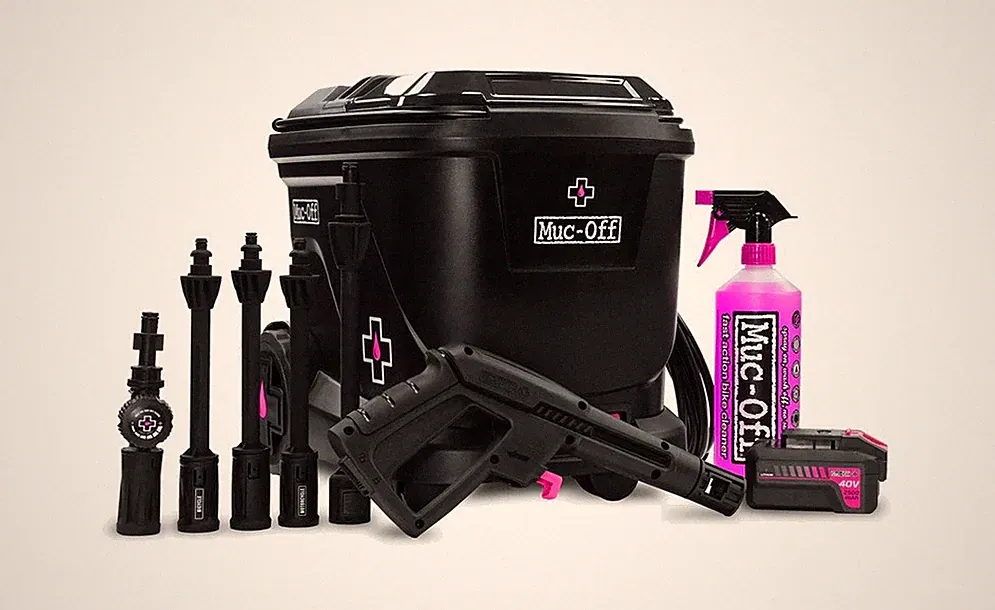 MUC-OFF Mobile pressure washer for motorcycle