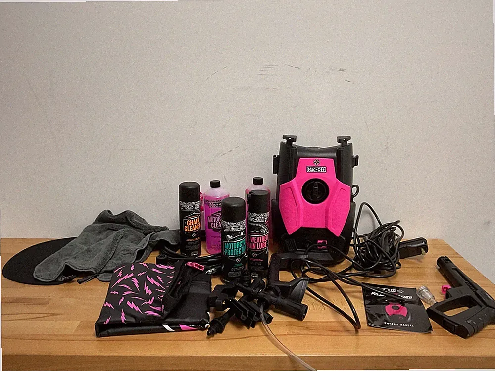 Muc-Off Motorcycle Pressure Washer Bundle - Pink READ DESCRIPTION
