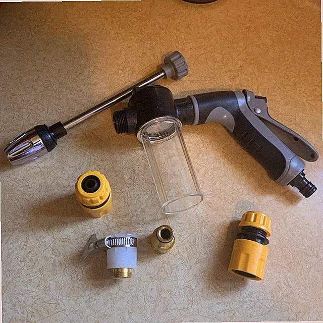 New Pressure Washer Handheld. Soap Receptac No Instructions, 6 Piece works fine