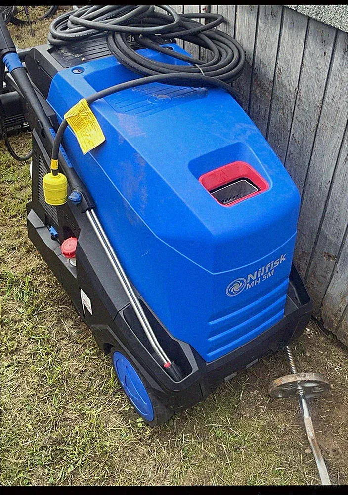 Nilfisk MH 5M Hot Water Pressure Washer Corded, Gun & Hose, Blue/Black