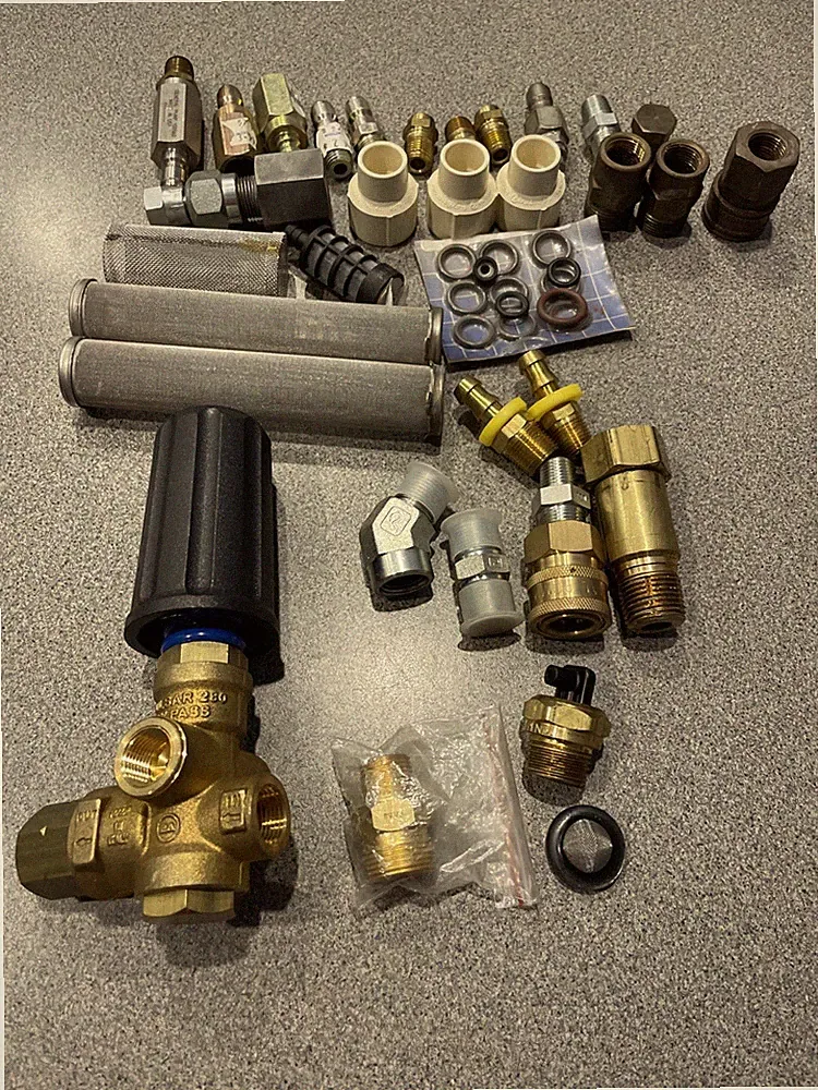 Pressure washer parts Assortment Lot: Central Pump/Pulsar