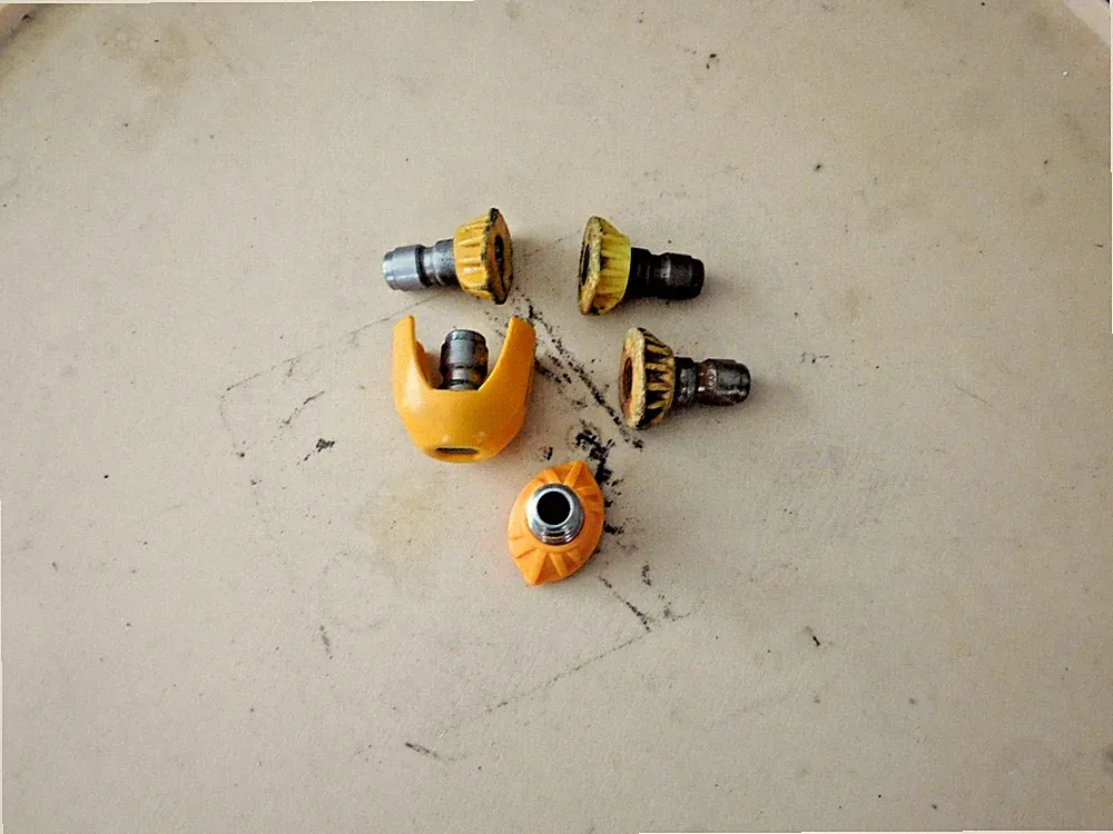 PRESSURE WASHER QUICK COUPLER NOZZLES - YELLOW - 15DEG/4.5/3.0/2.7GPM - SET OF 5