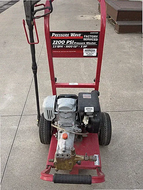 Pressure Washer With Honda Motor And Newly Rebuilt Carburetor, 2200 PSI