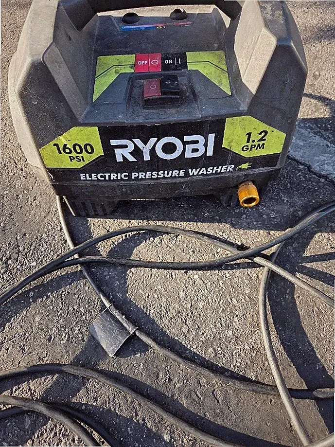Ryobi 1600 PSI 1.2 GPM Electric Pressure Washer (does not shut off)