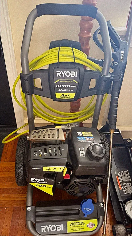 Ryobi 3200 PSI 2.3 GPM Gas Pressure Washer, Wheel-Mounted, 2.1-3 GPM Flow